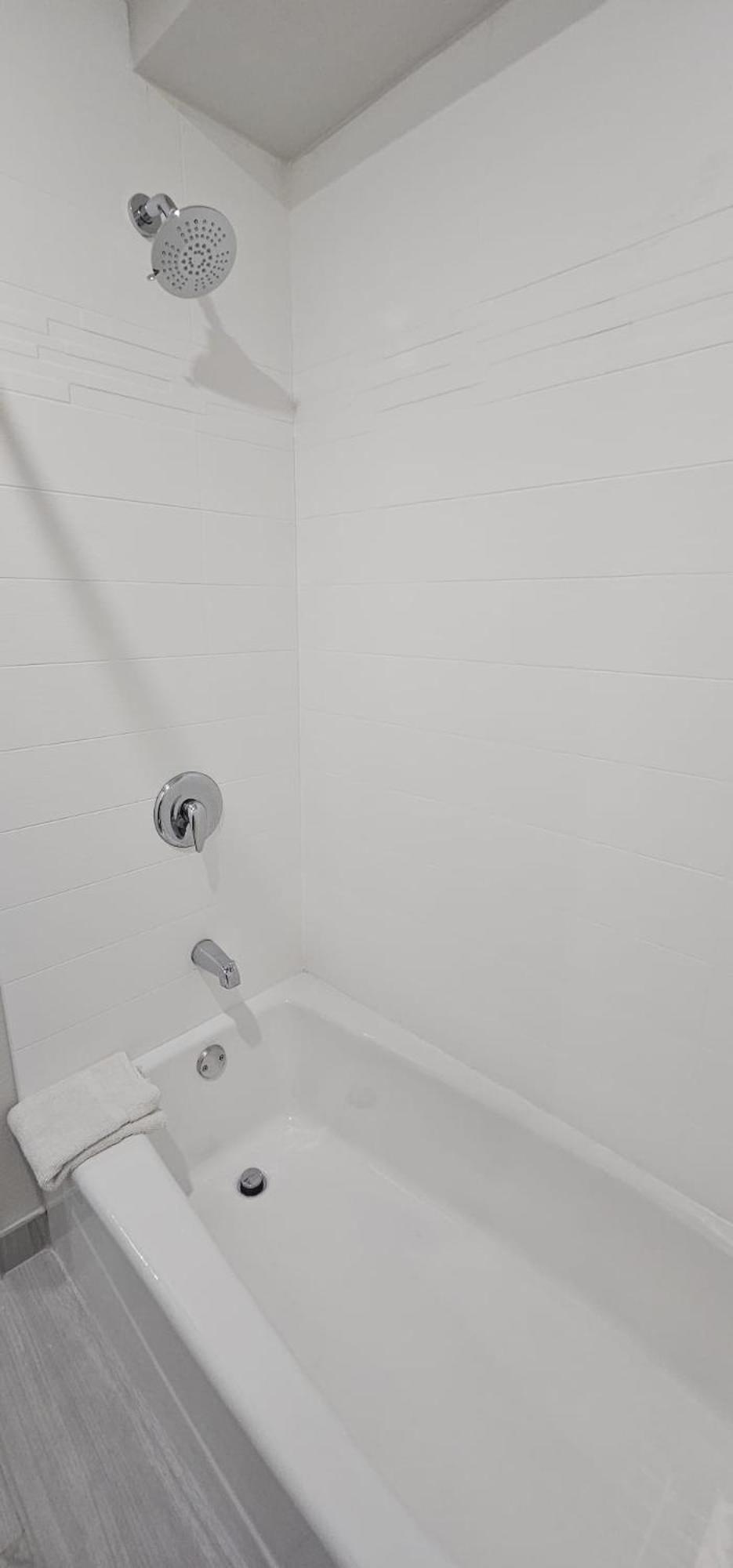 Days Inn By Wyndham Indianapolis East Post Road Bagian luar foto
