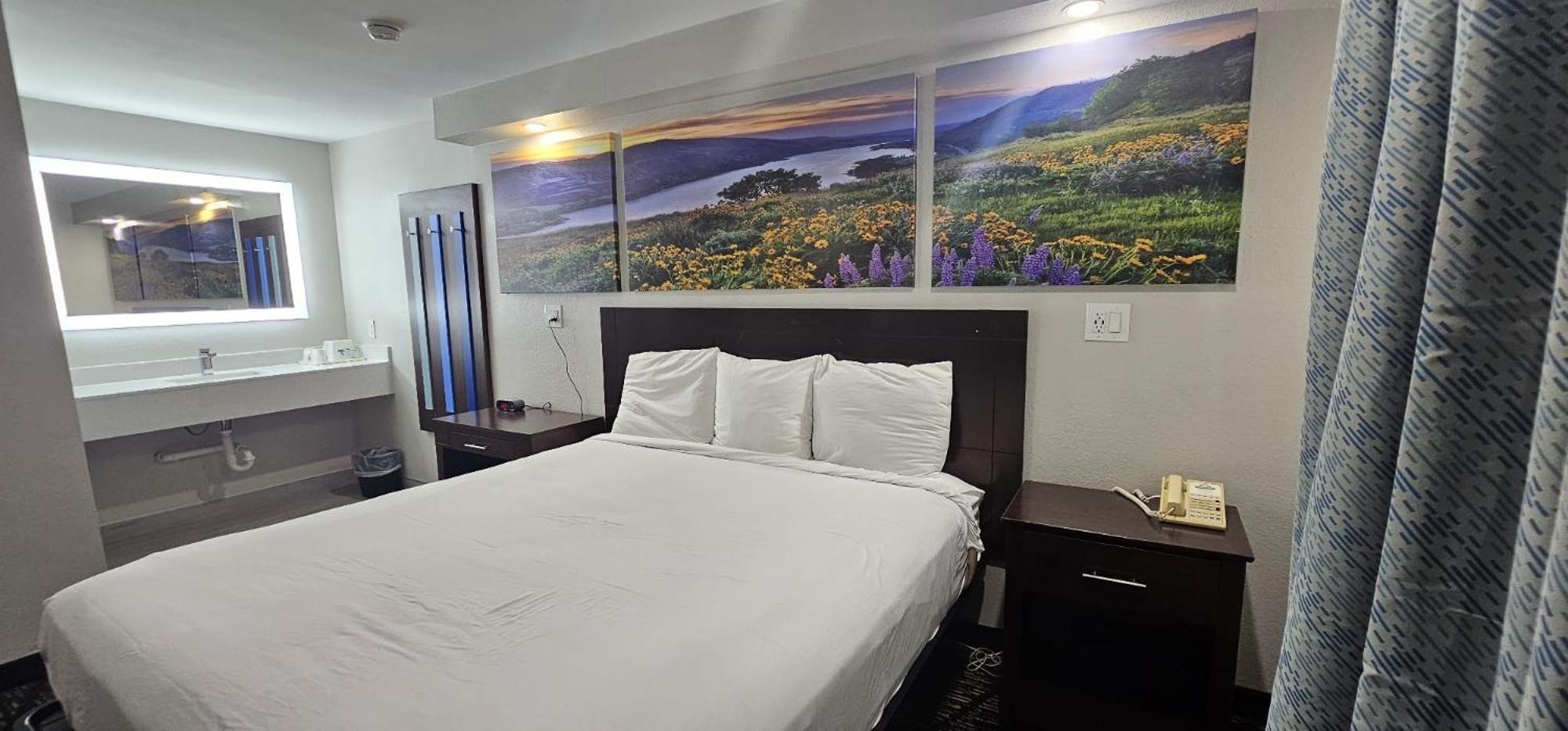 Days Inn By Wyndham Indianapolis East Post Road Bagian luar foto